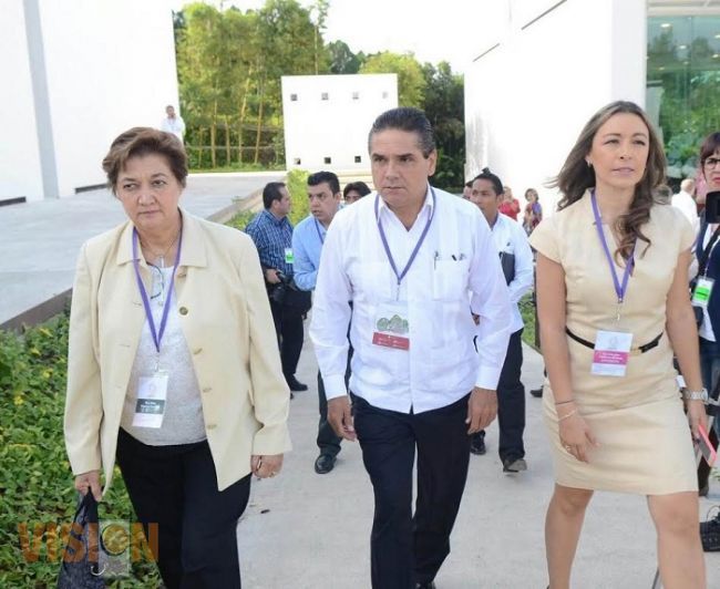 Firma Silvano Aureoles acuerdo para garantizar educación de calidad en Michoacán