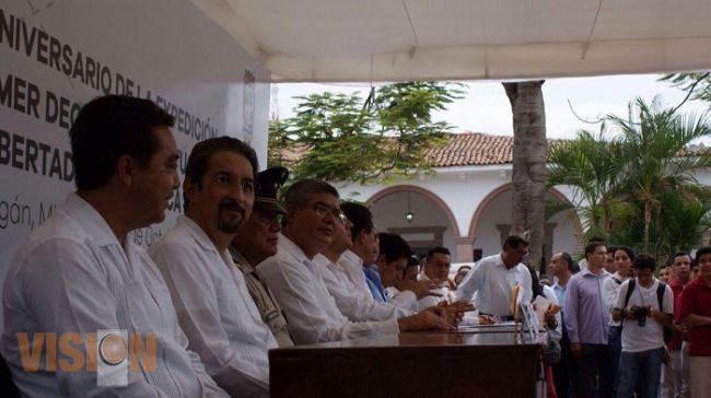 UMSNH presente en festejos por CCI aniversario de la Constitución de Apatzingán