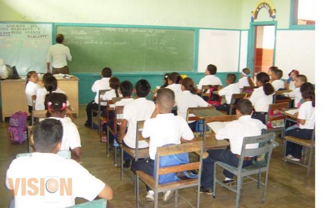 Suspenden clases en tres municipios de Michoacán por presencia del  huracán 