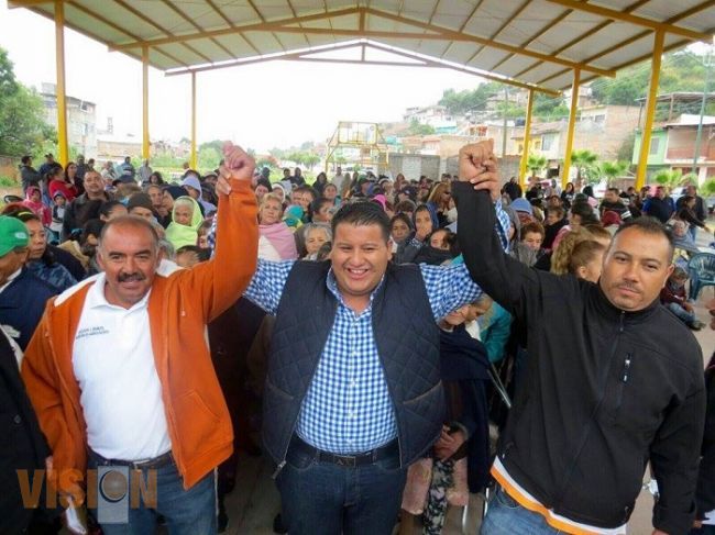 Juan Pablo Puebla apoya a más de 300 familias de Jiménez, Michoacán
