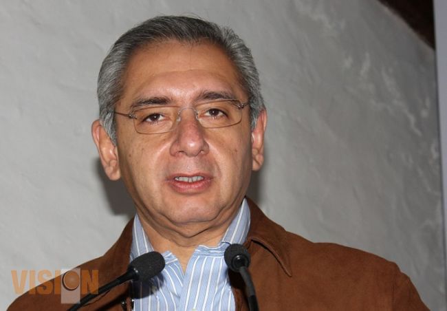 Llama Vega Casillas a que ciudadanía michoacana evite riesgos ante huracán