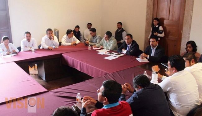 Asegura Adrián López que se buscan los recursos para regular trabajadores del SSM