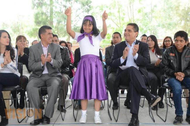 Compromete Silvano Aureoles educación incluyente y equitativa en Michoacán