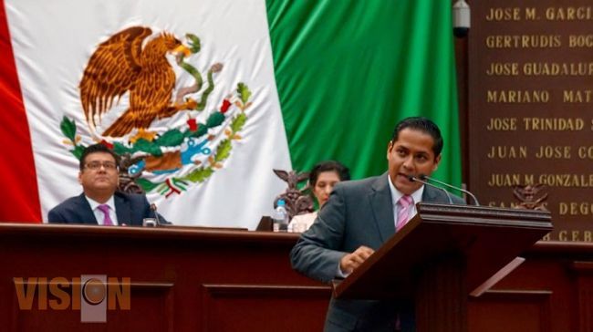 Daniel Moncada propone garantizar la paridad de género en la vida política