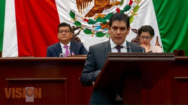 Presentó Ernesto Núñez plan de austeridad en el Congreso del Estado