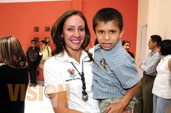 Entrega Ojeda Arana recursos para reequipar albergue para niños con Lesión Cerebral Severa 