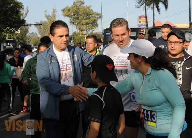 El Gobernador Silvano Aureoles da banderazo de Carrera Atlética 