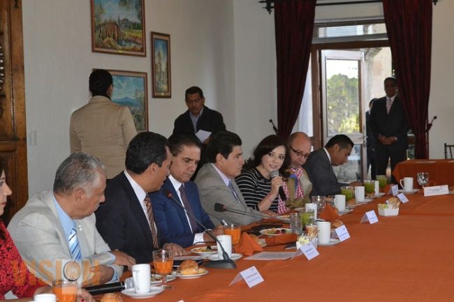 Se reúne Grupo Parlamentario del PRI con el Gobernador 