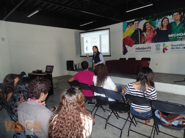 Ofrece Sejoven capacitación a jóvenes sobre emprendimiento