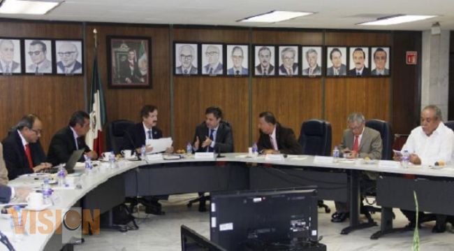 Senador Raúl Morón promueve un amplio debate para construir un nuevo modelo educativo nacional