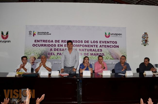 Entregan apoyos a agricultores uruapenses afectados por fenómenos climatológicos