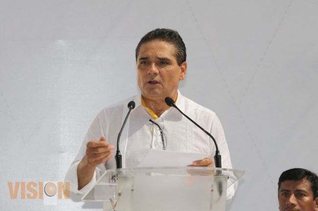 No dejaremos solos a Buenavista, ni a los municipios de la región: Silvano Aureoles 