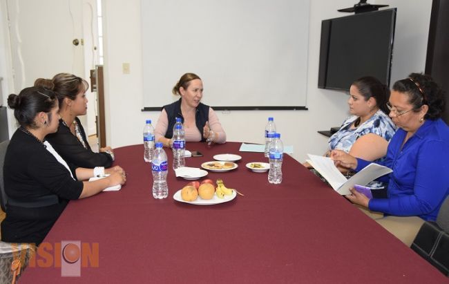 Rocío Beamonte recibe a presidentas de los Sistemas DIF Municipales