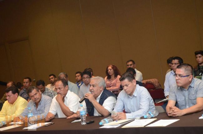 Empresarios exigen se revele acuerdos por la educación entre Gobierno y magisterio 