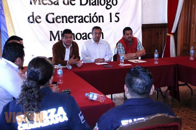 Diputados atienden a trabajadores de Seguridad Pública tras paro de labores por falta de pago