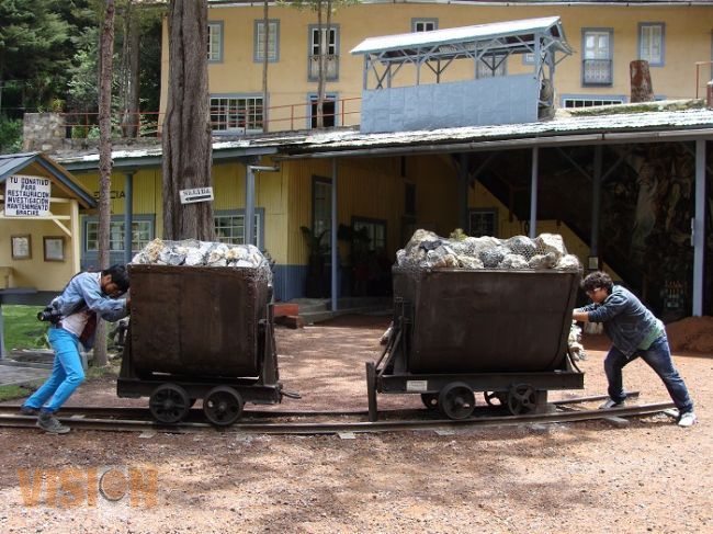 Abre UMSNH taller sobre Geoconservación en Tlalpujahua y El Oro