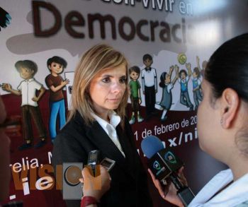 IEM presenta libros de texto cívico