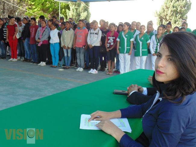 Beneficiados más de 2 mil jóvenes con orientación vocacional y festivales de salud