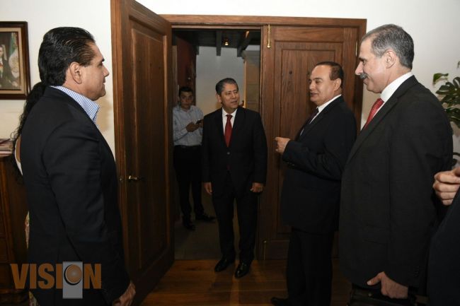 Revisa Gobernador estrategia preventiva de cara al proceso de evaluación docente 