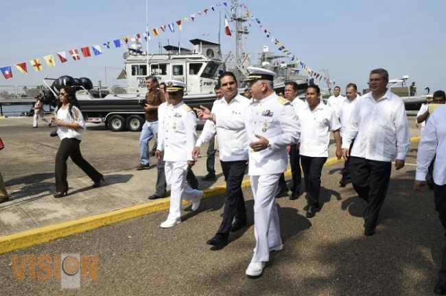 Encabeza Silvano Aureoles conmemoración del Día de la Armada de México en Lázaro Cárdenas