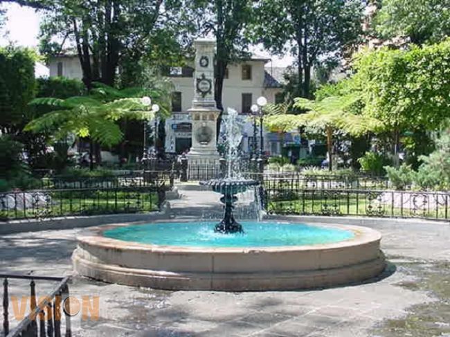 Instituto del Artesano Michoacano y empresarios de Uruapan sumarán esfuerzos para atraer turistas