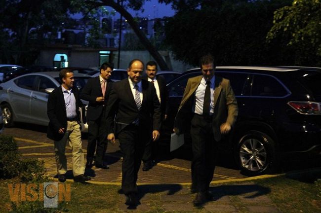 Se reúne Lorenzo Córdova con estructura del INE Michoacán