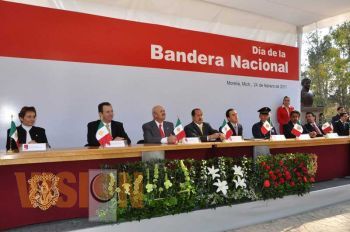 Michoacán, no puede seguir viviendo de gobiernos a medias: Roberto Monroy