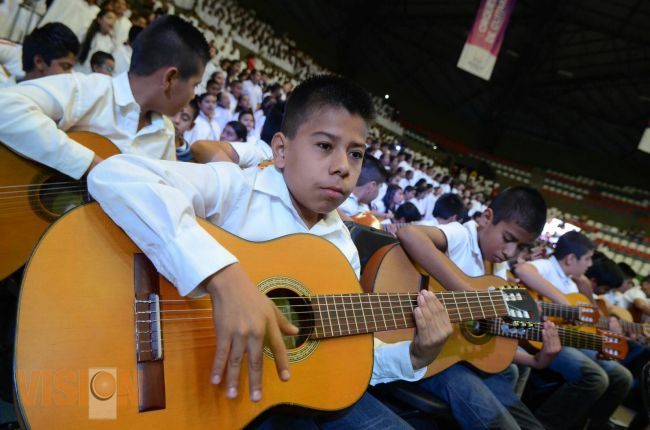 Recorrerá Coro Monumental y Orquesta Juvenil de Guitarras municipios michoacanos: Gobernador   