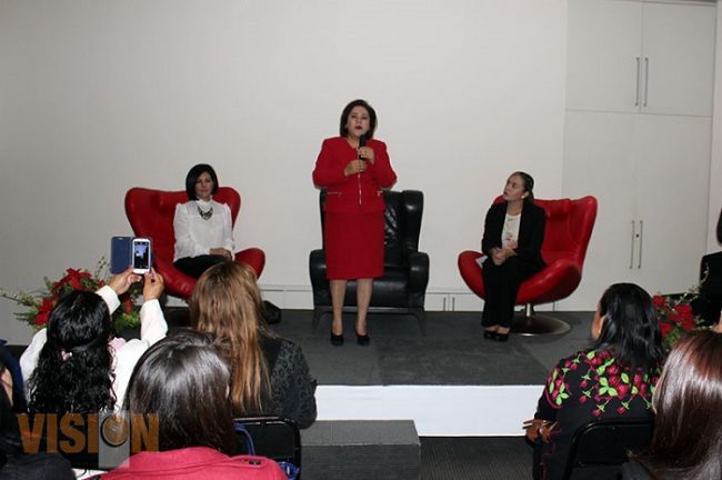 Mujeres priistas de Michoacán reciben beneficios con las reformas de EPN: Rocío Pineda 