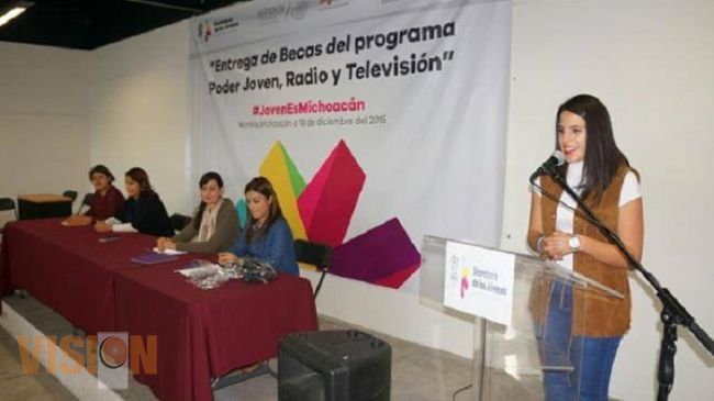 Entregó Sejoven 180 mil pesos en becas del programa Poder Joven Radio y TV