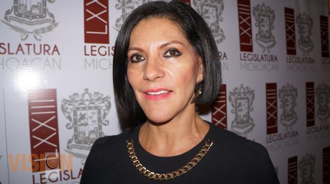 Socorro Quintana buscará programa de vivienda para desalojados de la Cedrera 