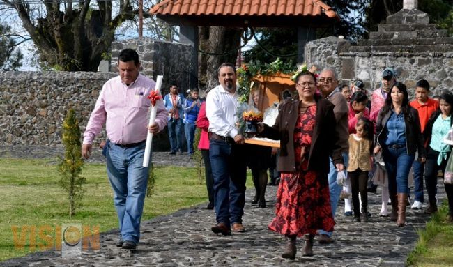 Danzas tradicionales en la adoración al niño Dios
