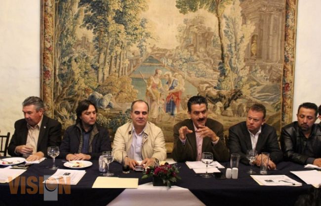 Autos chatarra, culpables de contribuir con enfermedades 