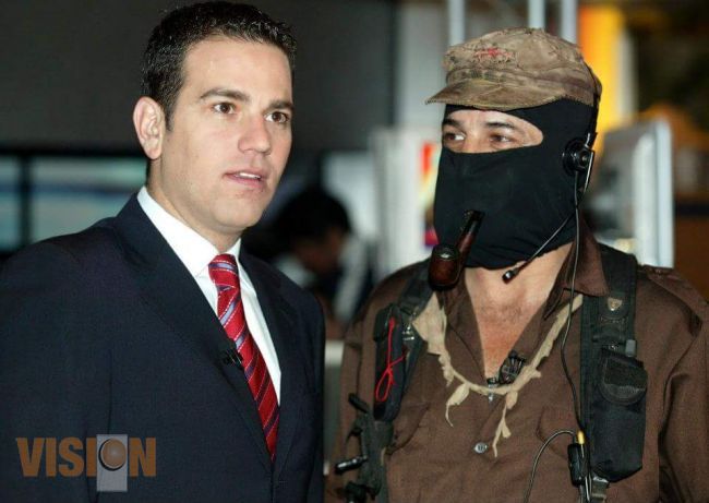 Carlos Loret de Mola Alvarez, recipendario del Pergamino de Oro