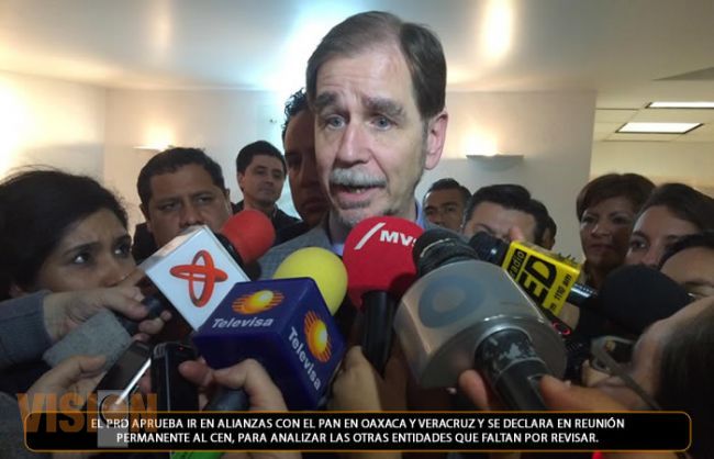 PRD aprueba ir en alianza con PAN en Veracruz y Oaxaca