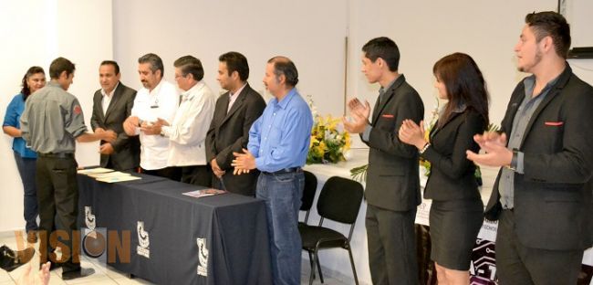 Alumnos destacados del ITSU se reunirán con Salvador Jara
