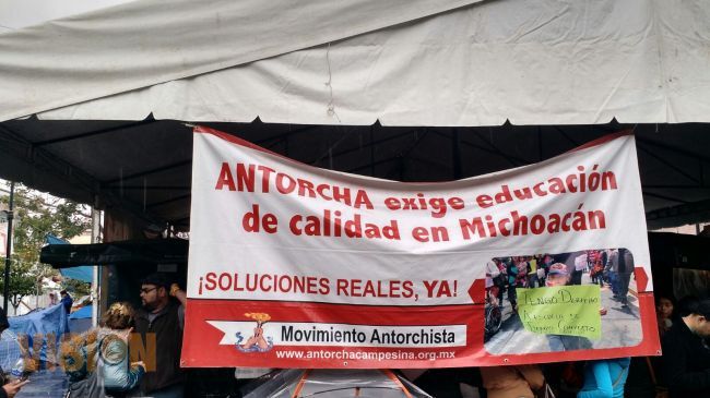 En vísperas de la llegada de El Papa Francisco, sigue plantón de Antorcha.