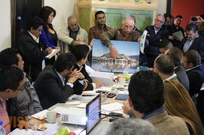 Diversas instituciones suman esfuerzos para atender problemática de El Lago de Pátzcuaro