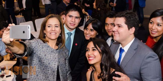 Margarita Zavala, aspirante presidencial, inicia Yo con México.