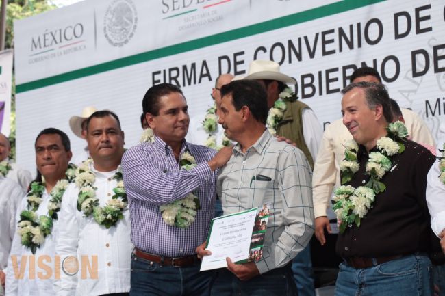 Anuncia Gobernador programas y acciones para reconstruir tejido social en Tierra Caliente