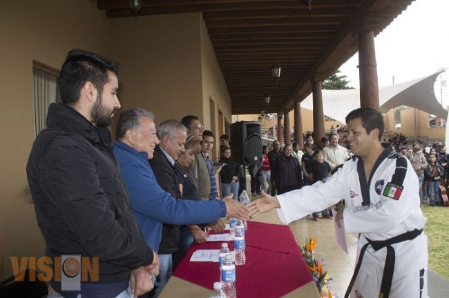 700 patzcuarenses se benefician con concurso Habitat 2015 del CDC Vista del Lago