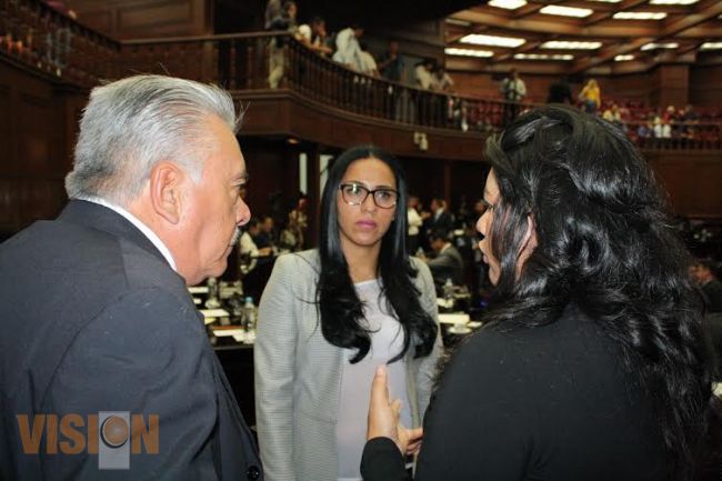 Mary Carmen Bernal celebra la liberación de los normalistas 