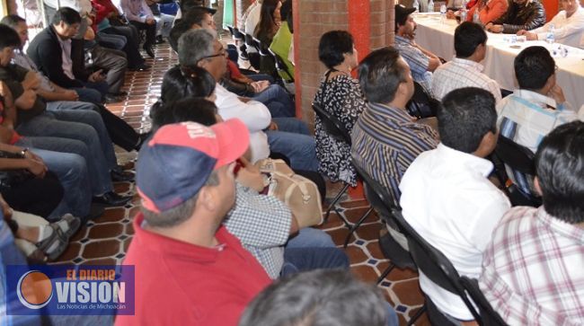 Capacitan al personal del Centro de Convenciones