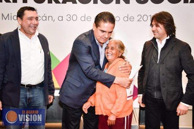 Tendrán michoacanos certeza jurídica sobre patrimonio: Silvano Aureoles Conejo 