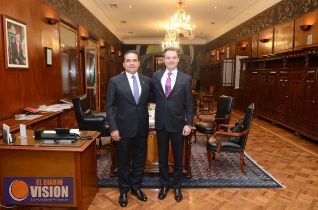  Revisan Gobernador y SEP agenda educativa para Michoacán