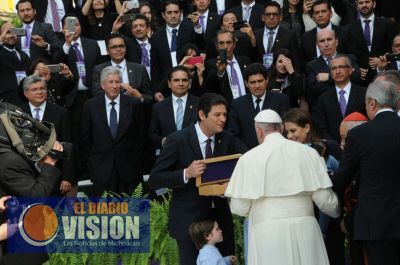 Entrega de la Llave de la Ciudad al Papa Francisco