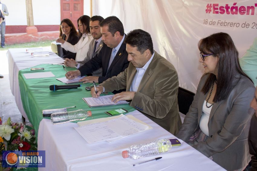 Signan convenio de colaboración Ayuntamiento de Pátzcuaro, Canirac e Icatmi