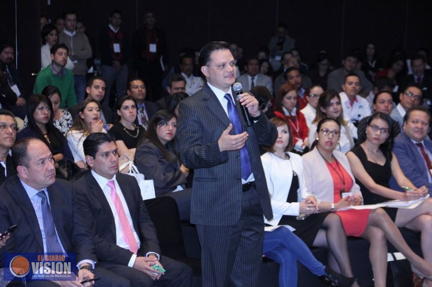 Michoacán debe estar a la vanguardia en tema de reelección: Héctor Gómez 