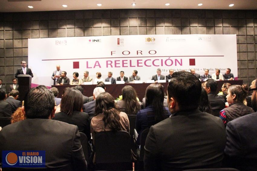 Comienza Foro “La Reelección”