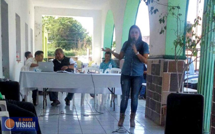 Compromete Mary Carmen Bernal apoyo y defensa de las comunidades indígenas